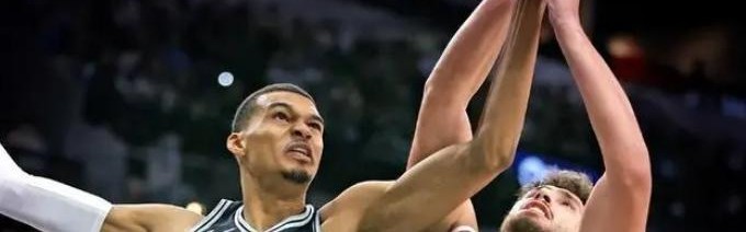 真人娱乐平台-火箭队亚当斯伤情更新：脚踝3级扭伤，伤势严重！或将长期缺阵